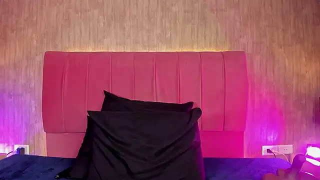 Snapshot of marysofff chatting on 02/15/26, 07:51 marysofff online show from 02/15/26, 07:51