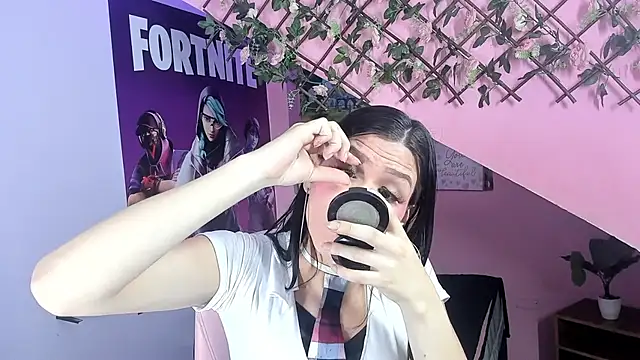 Snapshot of madalia303av chatting on 11/12/25, 03:54 madalia303av online show from 11/12/25, 03:54