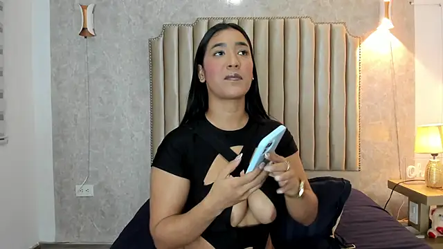 ArissDeLuna online show from 01/18/26, 09:51