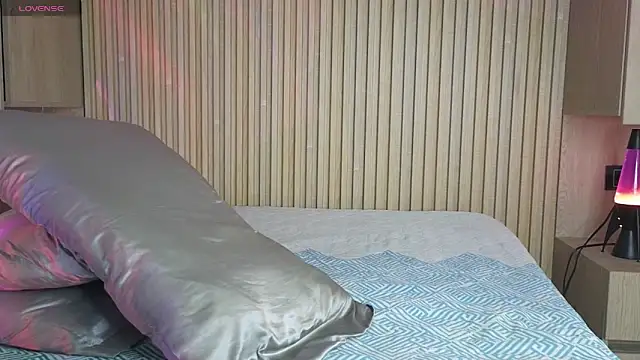 Danmaxwell  online show from 11/16/25, 05:34