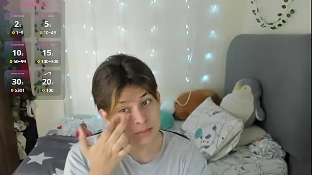 Felix kitty online show from 11/26/25, 07:36