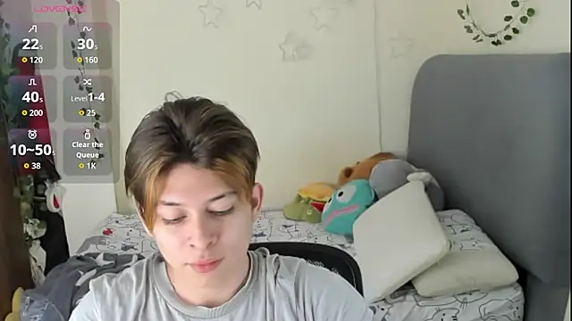 Felix kitty online show from 11/22/25, 07:02