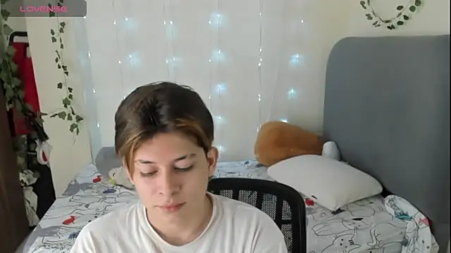 Felix kitty online show from 11/29/25, 07:25