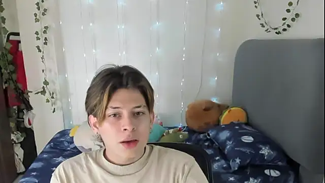 Felix kitty online show from 12/05/25, 07:12