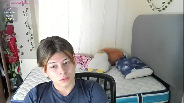 Felix kitty online show from 12/15/25, 07:09