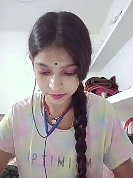 Mohnicute online show from 05/25/26, 07:12