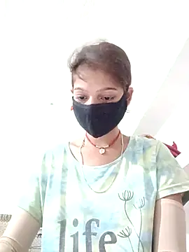 Mohnicute online show from 04/22/26, 06:14