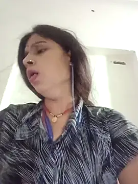 Mohnicute online show from 04/28/26, 07:29