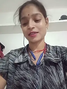 Mohnicute online show from 05/24/26, 07:58