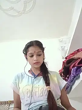 Mohnicute online show from 07/14/26, 05:52