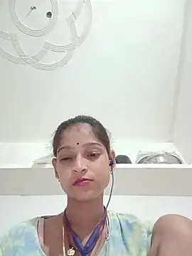 Mohnicute online show from 07/12/26, 06:53