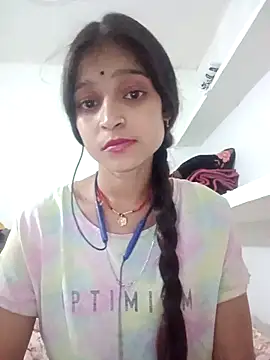 Mohnicute online show from 05/09/26, 06:11