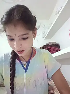Mohnicute online show from 05/31/26, 06:02