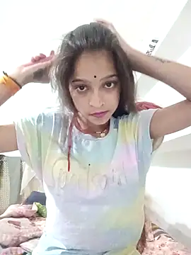 Mohnicute online show from 05/05/26, 10:40