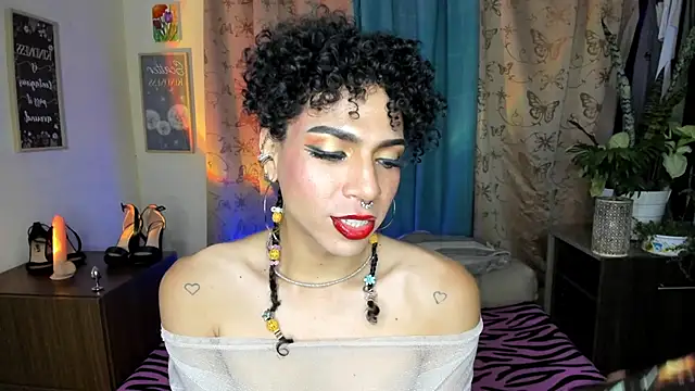 Snapshot of Angel_White25 chatting on 05/10/26, 01:31 Angel White25 online show from 05/10/26, 01:31