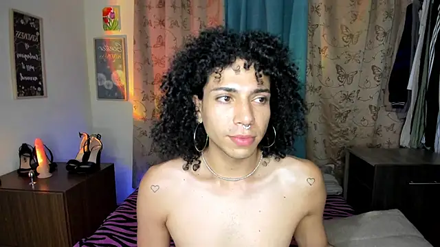 Snapshot of Angel_White25 chatting on 05/12/26, 06:32 Angel White25 online show from 05/12/26, 06:32