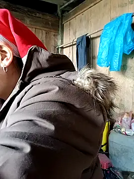 Snapshot of girl-hot2x chatting on 12/19/25, 01:53 girl-hot2x online show from 12/19/25, 01:53