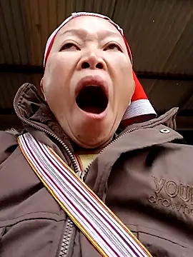 girl-hot2x online show from 02/19/26, 01:46