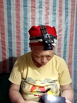 girl-hot2x online show from 04/13/26, 01:15