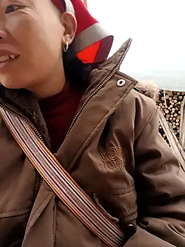 Snapshot of girl-hot2x chatting on 01/08/26, 02:28 girl-hot2x online show from 01/08/26, 02:28