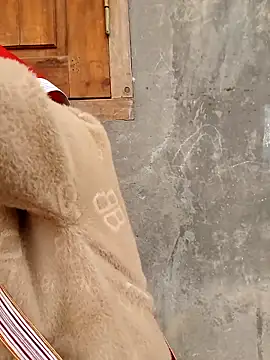 girl-hot2x online show from 02/18/26, 01:25