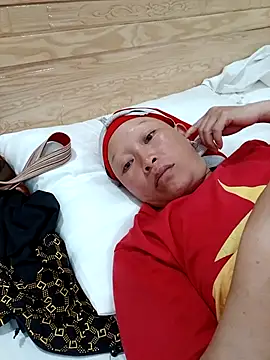 girl-hot2x online show from 04/08/26, 01:34