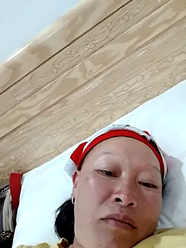 girl-hot2x online show from 04/07/26, 01:24