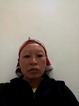 Snapshot of girl-hot2x chatting on 11/20/25, 01:45 girl-hot2x online show from 11/20/25, 01:45