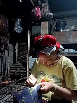 girl-hot2x online show from 04/24/26, 10:17