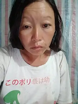 Snapshot of girl-hot2x chatting on 06/03/26, 06:12 girl-hot2x online show from 06/03/26, 06:12