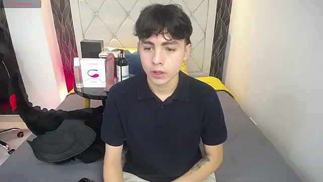 Samu FoXXX online show from 11/15/25, 08:13