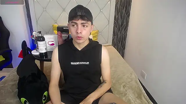 Samu FoXXX online show from 11/25/25, 08:20