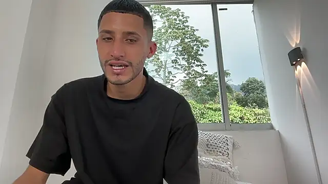 MrandMrsRivas online show from 12/22/25, 06:41