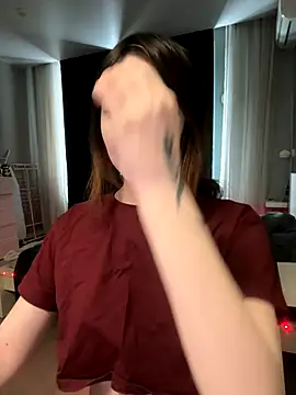 cuddlymisa online show from 12/19/25, 07:44