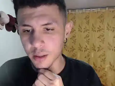 damiansexyboy69 online show from 11/11/25, 05:57