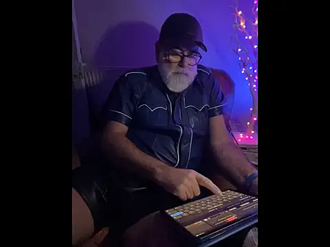 LeatherSdaddy online show from 01/14/26, 02:15