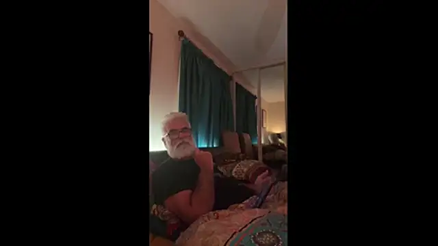 LeatherSdaddy online show from 11/30/25, 11:27