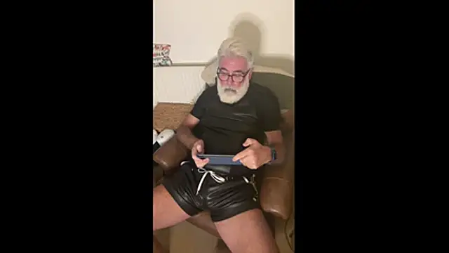 LeatherSdaddy online show from 12/01/25, 07:04