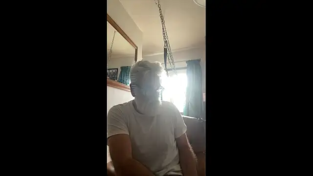 Snapshot of LeatherSdaddy chatting on 03/31/26, 11:12 LeatherSdaddy online show from 03/31/26, 11:12