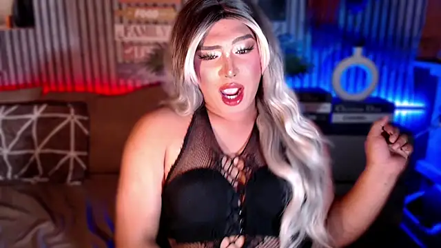 UrGoddess Sofia online show from 04/17/26, 02:20