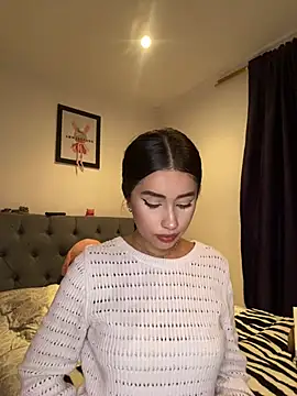 lauren clauz online show from 02/09/26, 11:47