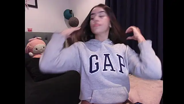 lauren clauz online show from 11/25/25, 12:11