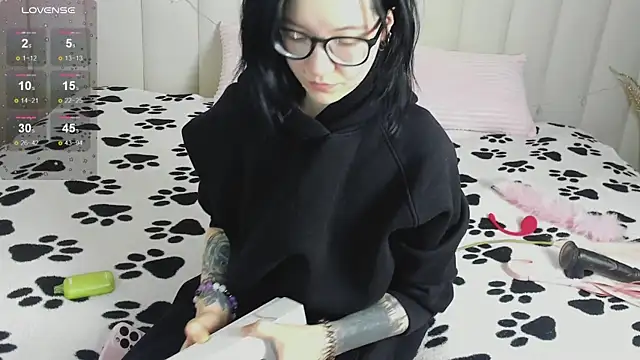 Lina Moony online show from 02/14/26, 01:50