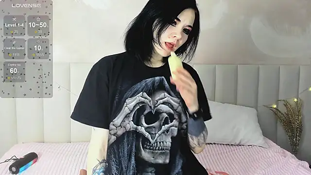 Lina Moony online show from 01/08/26, 01:44