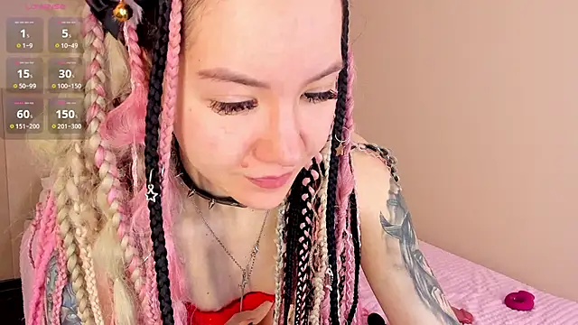 Lina Moony online show from 12/03/25, 02:34