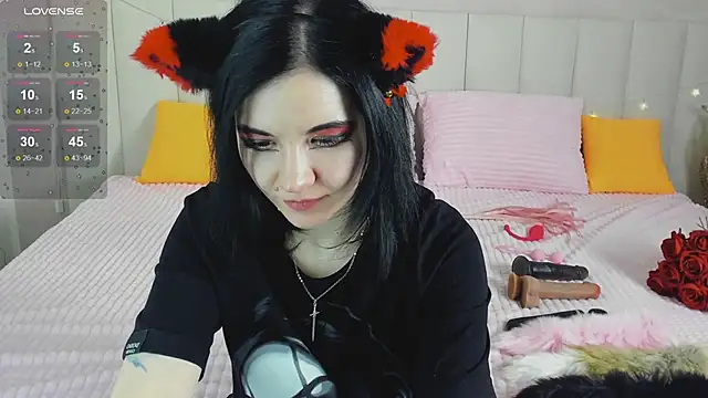 Lina Moony online show from 02/17/26, 01:58