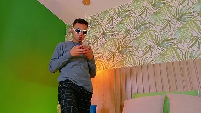 Imtavo online show from 11/26/25, 01:22