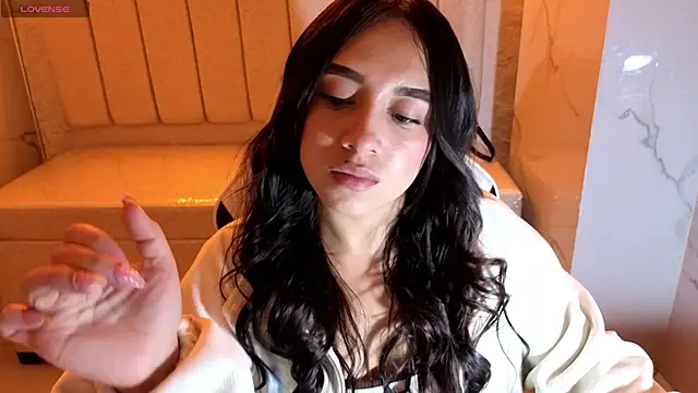 Juliana Tx online show from 11/20/25, 02:56