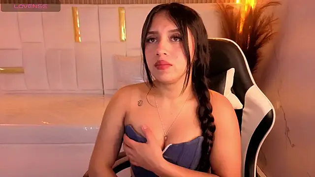 Juliana Tx online show from 02/22/26, 12:40