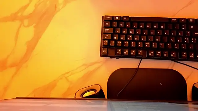 Juliana Tx online show from 11/16/25, 03:00